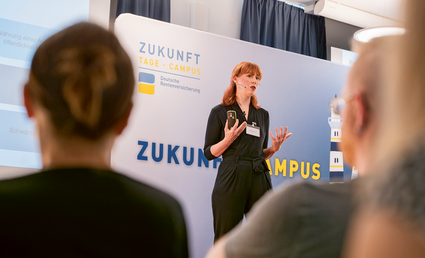 Zukunftscampus: Maria Börner, Expertin für Legal Tech und Künstliche Intelligenz, gibt Impulse für die Diskussion.